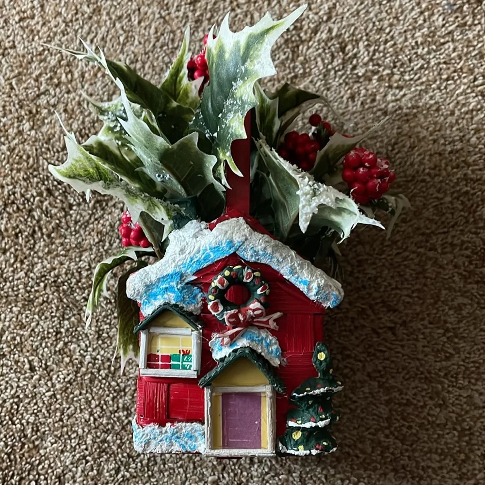 Christmas Shop Variegated Ivy Basket arrangement